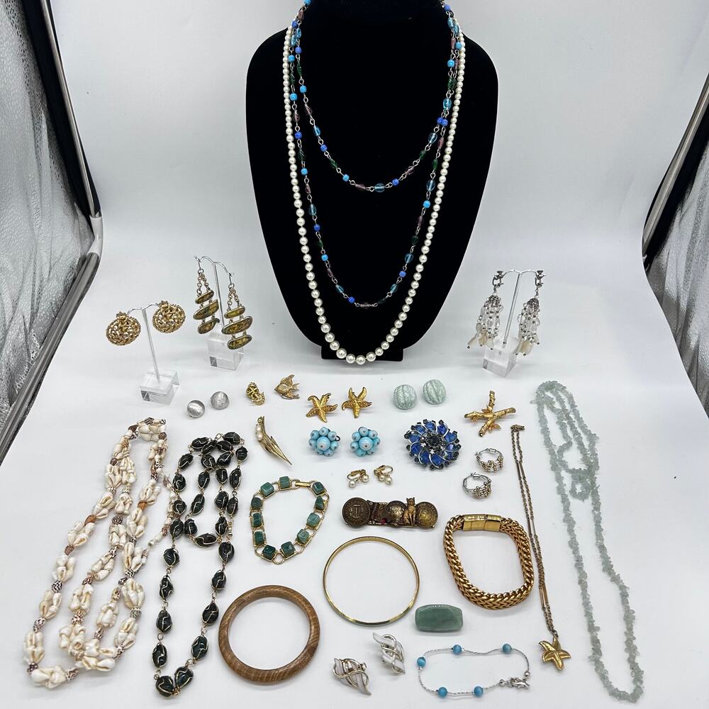 Vintage Estate Jewelry Lot 25 Pieces Coastal Grandma Some Signed Sarah Cov Monet